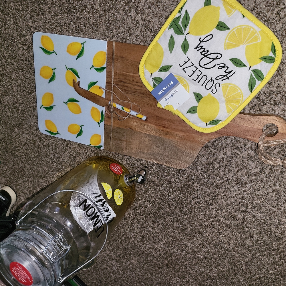 A lemon set up